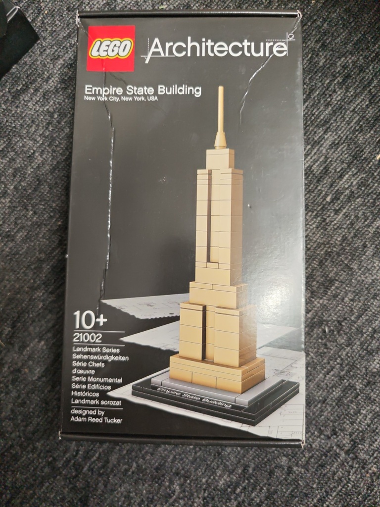 LEGO ARCHITECTURE Empire State Building 21002