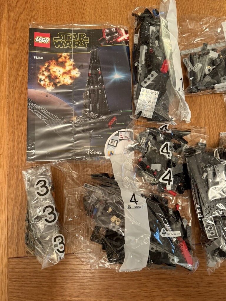 LEGO Star Wars 75256 Kylo Renas Shuttle 2019 NO MINIFIGS NO BOX