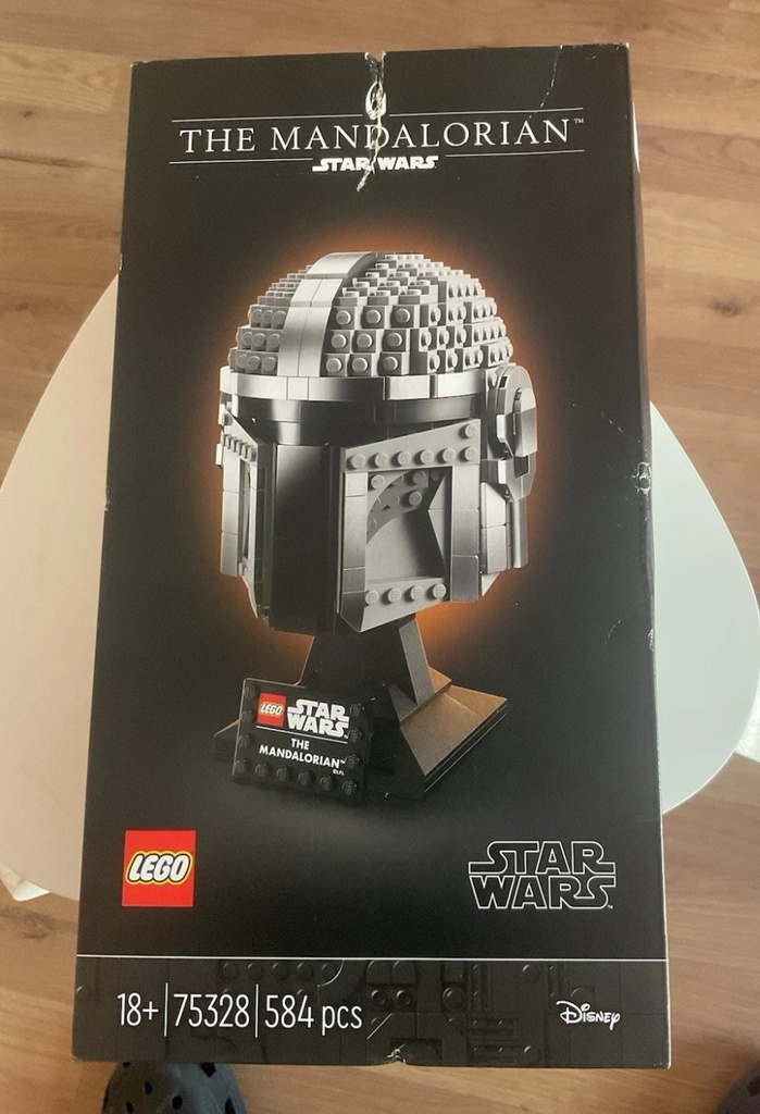 LEGO Star Wars The Mandalorian Helmet 75328 Still