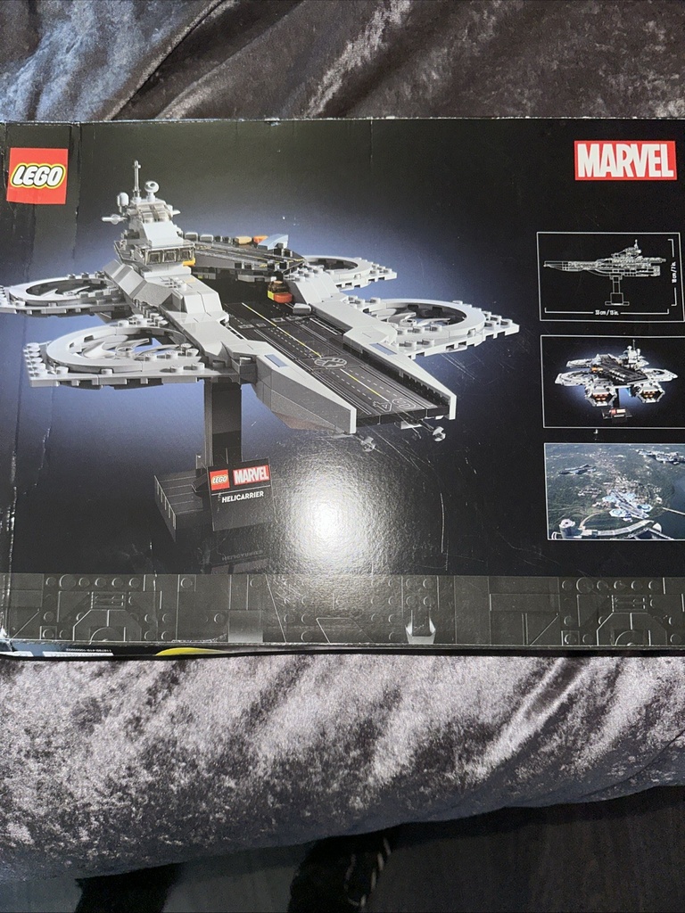 LEGO Super Heroes The Avengers Helicarrier 76295