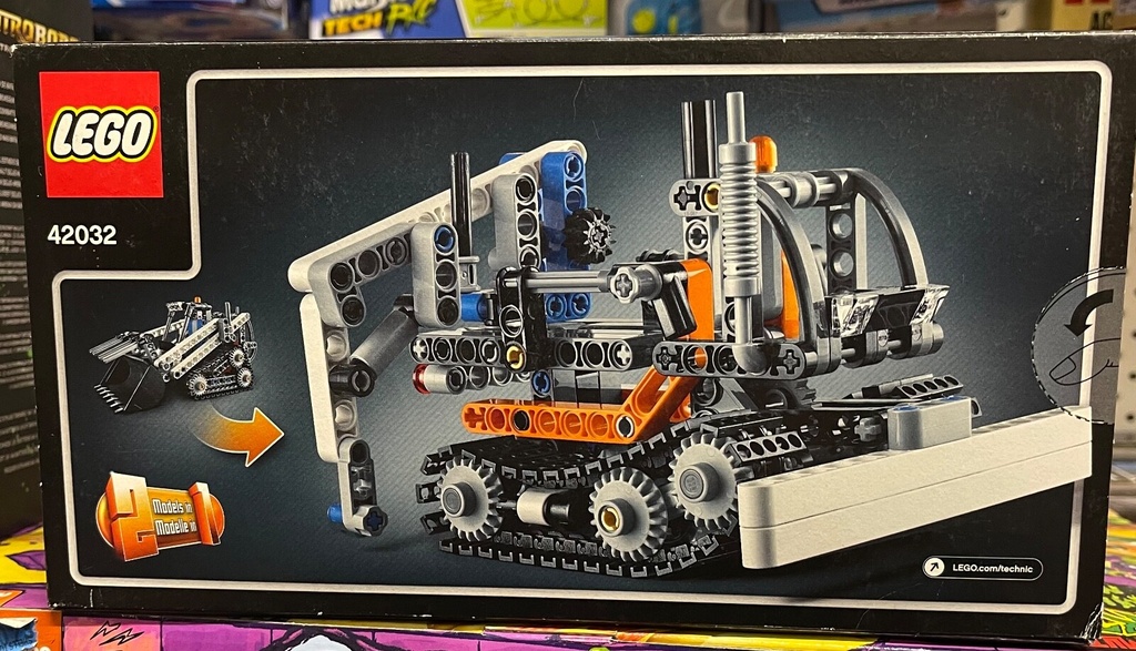 LEGO TECHNIC Compact Tracked Loader  42032 BOX SLIGHTLY DAMAGED SEE pic